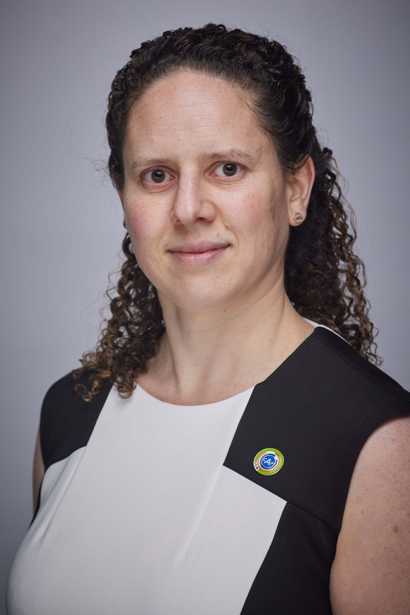 Strinka_Zohar_Headshot
